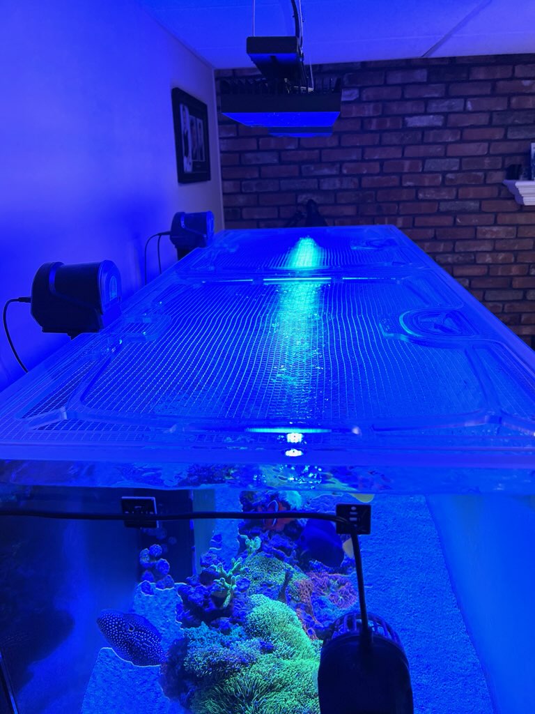 Red Sea Reefer 625 XXL G1 Custom Polycarbonate Aquarium Screen Top Lid